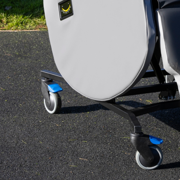 MultiAdjust Advance Features-12-Four Braked Castors