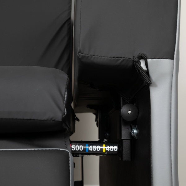 MultiAdjust Features-4-Integral Seat Width Adjustment